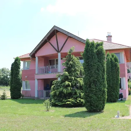 Apartament Liget Apartmanhaz