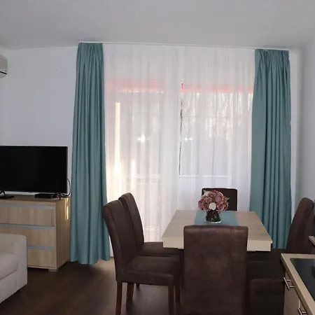 公寓 Liget Apartmanhaz