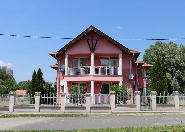 Апартаменты Liget Apartmanhaz