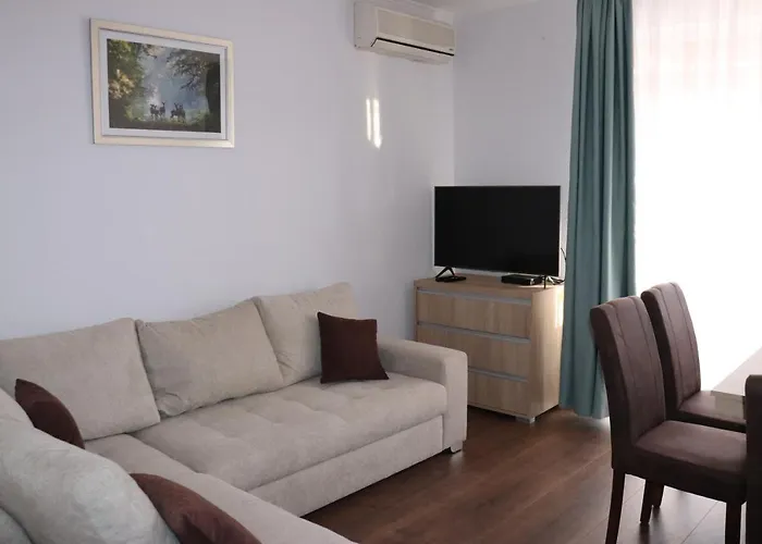 Lägenhet Liget Apartmanhaz Kehidakustány