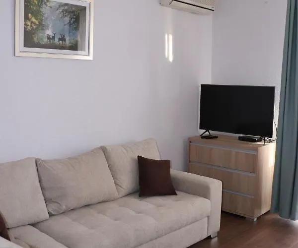 Liget Apartmanhaz Lägenhet *