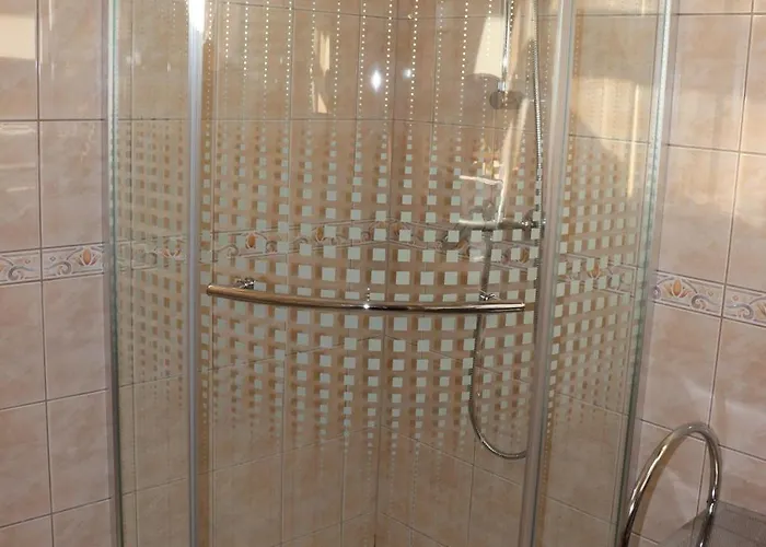 Liget Apartmanhaz Lägenhet Kehidakustány