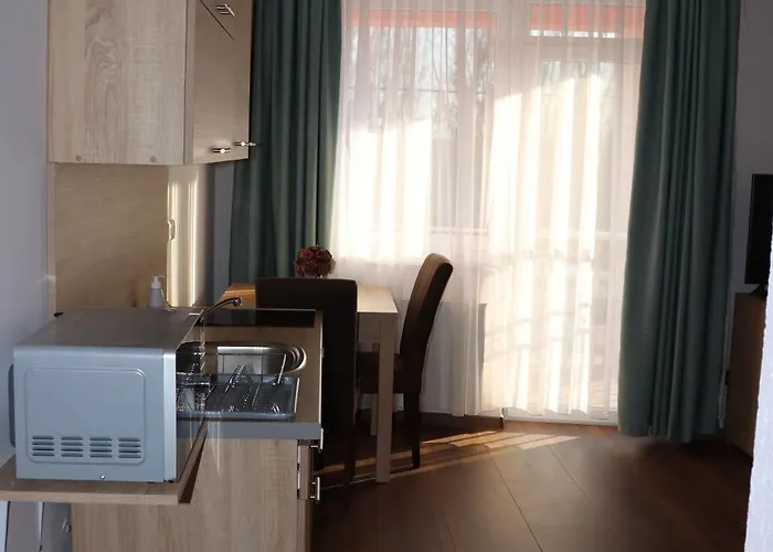 Lägenhet Liget Apartmanhaz Kehidakustány